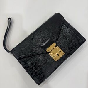 Louis Vuitton Epi clutch bag